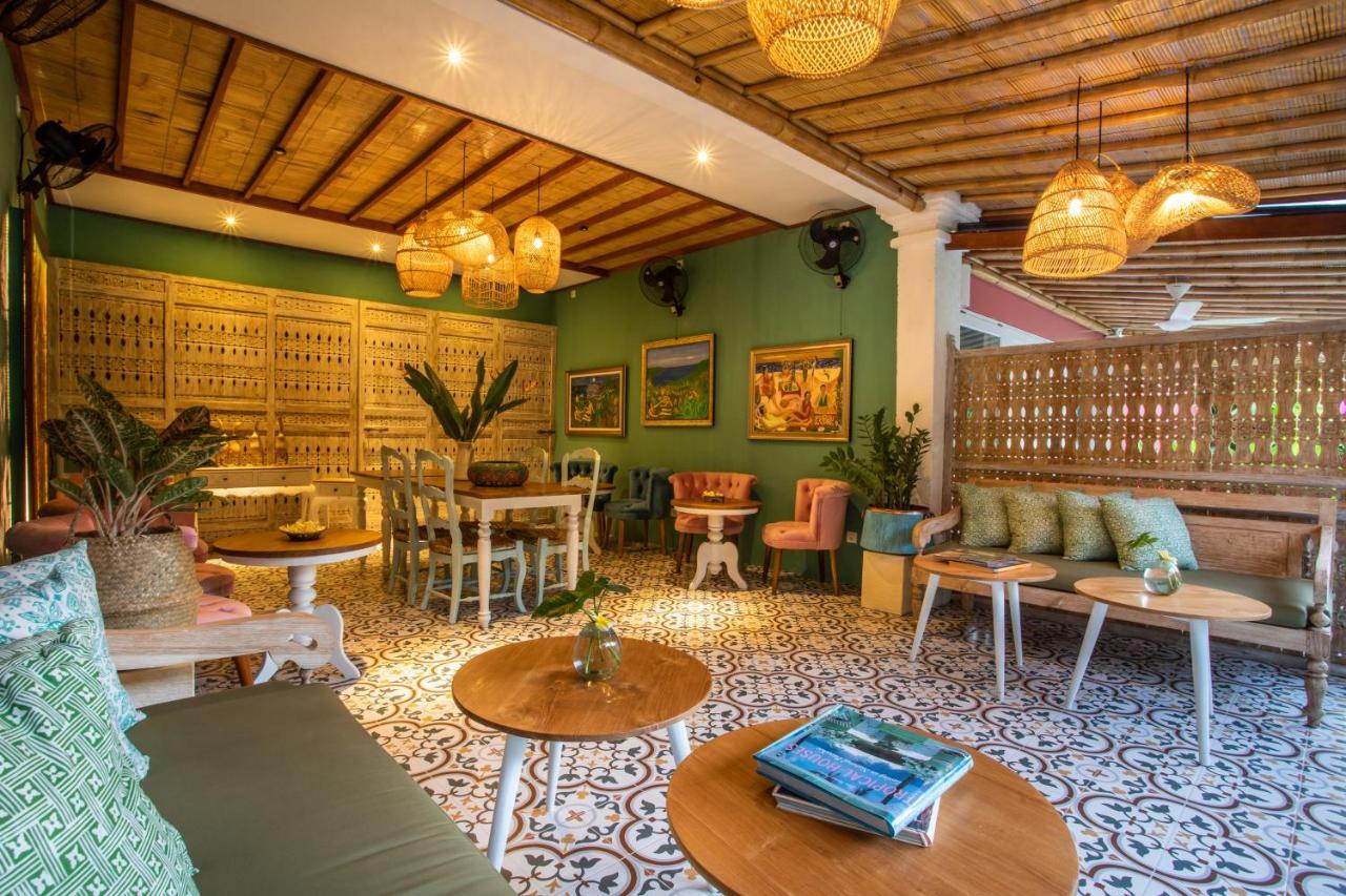 Pinkprivate Sanur - For Cool Adults Only Bed and Breakfast Exteriör bild